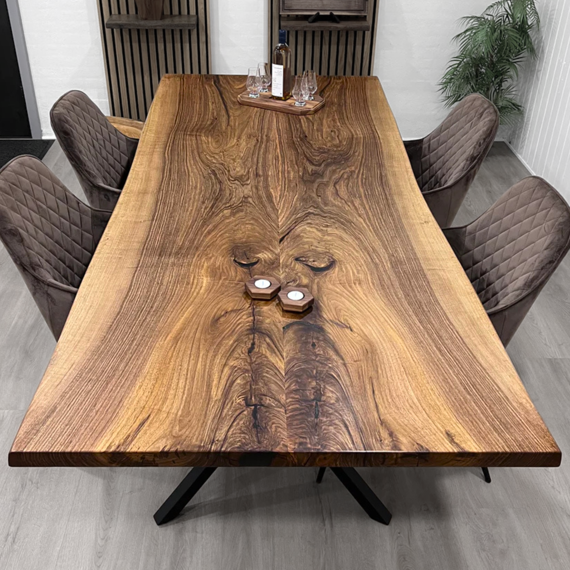 Fransk valnød Plankeborde: 2 planker (Inspirations bord)
