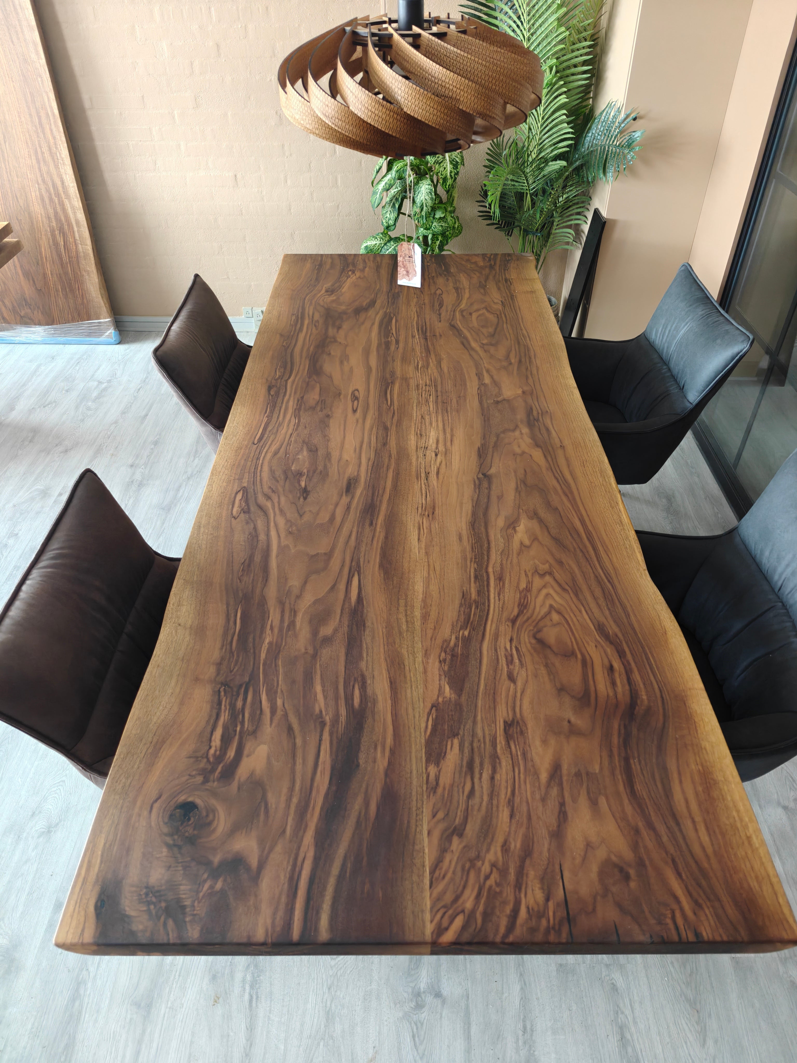 PLANKEBORD | VALNØD | 250 x 95-98 cm