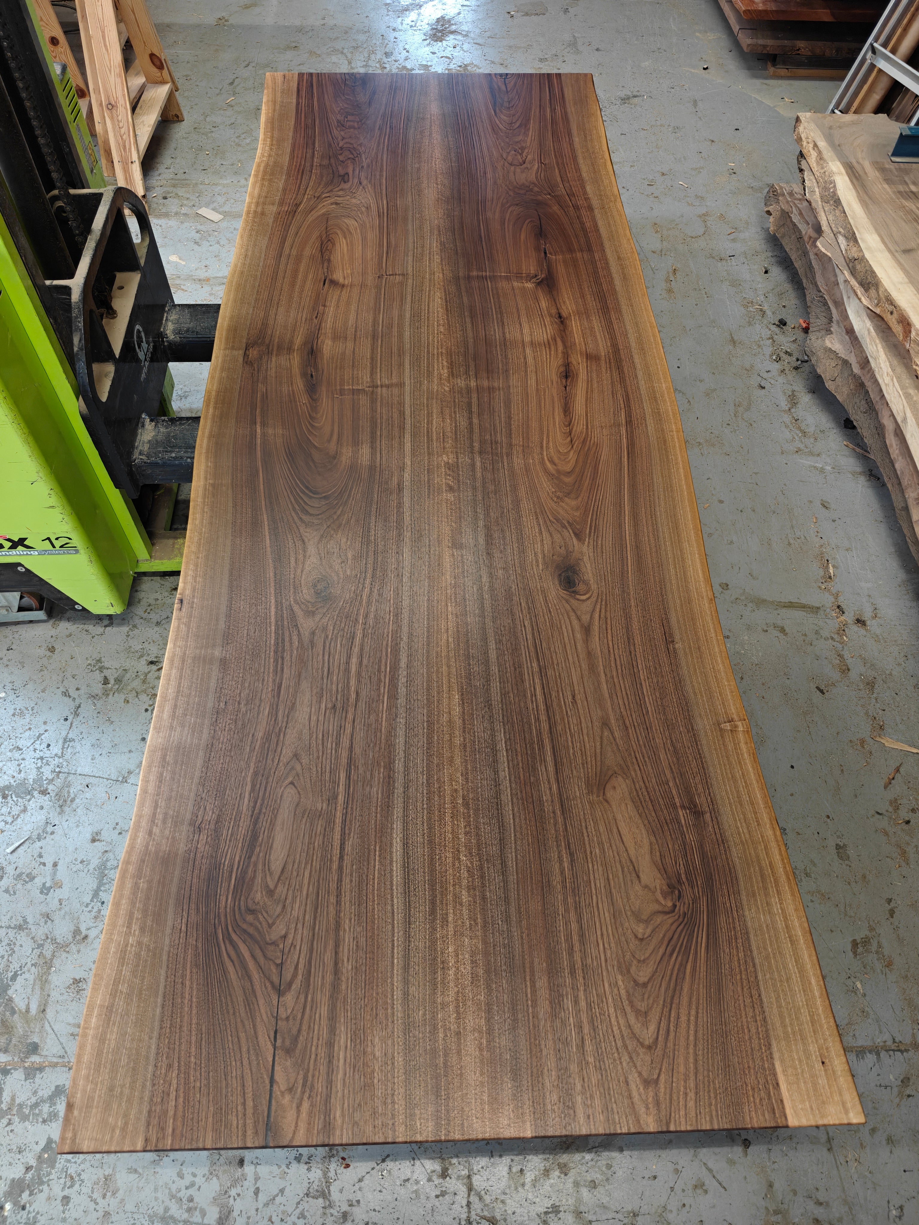 PLANKEBORD | FRANSK VALNØD | 310 x 105 cm