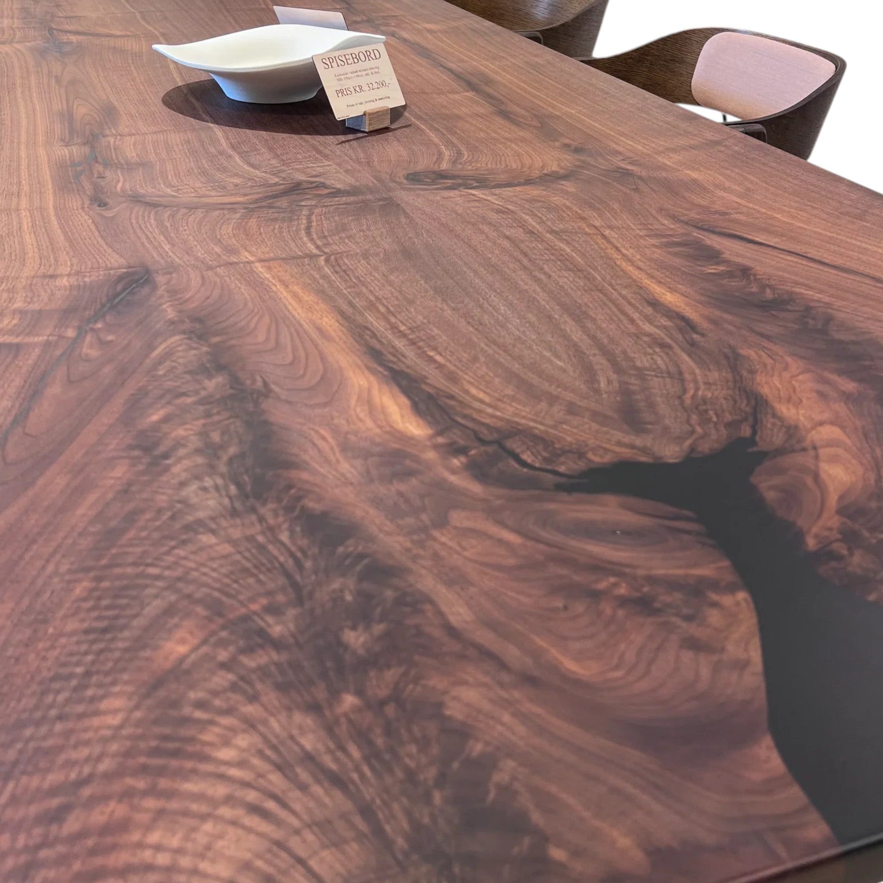 PLANKEBORD | KAUKASISK VALNØD | 250CM X 99CM
