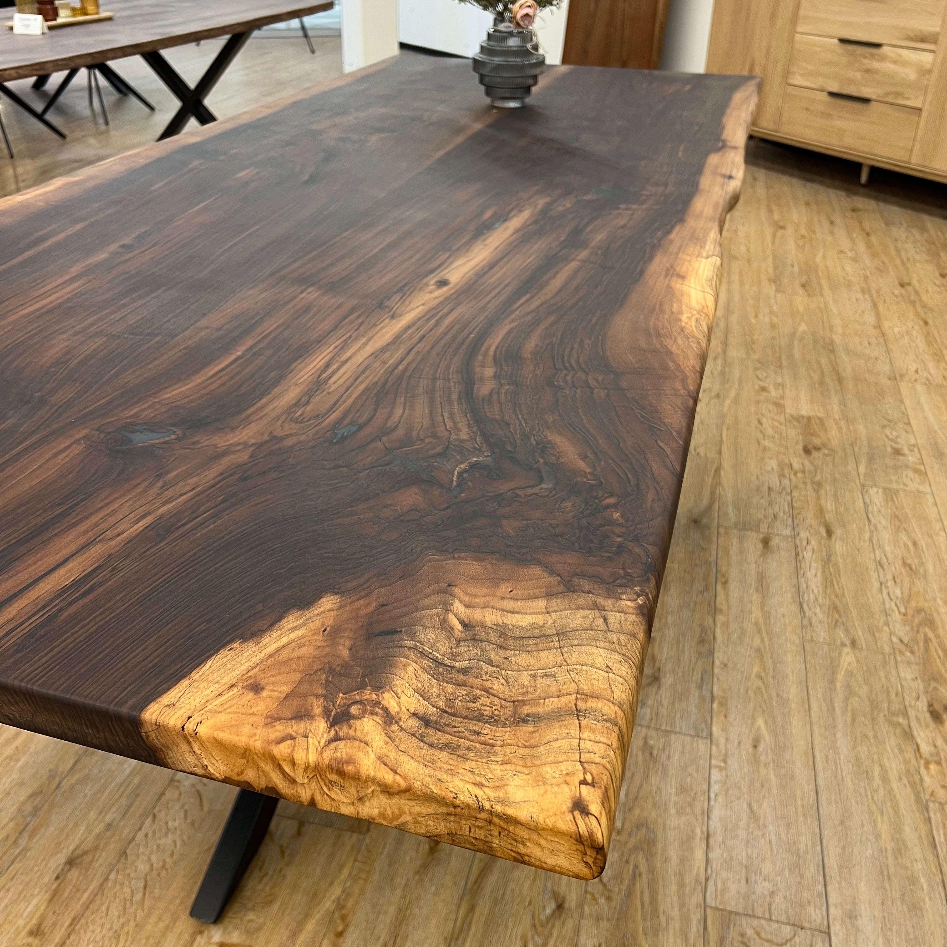 PLANKEBORD | SORT VALNØD | 240CM X 95-100CM